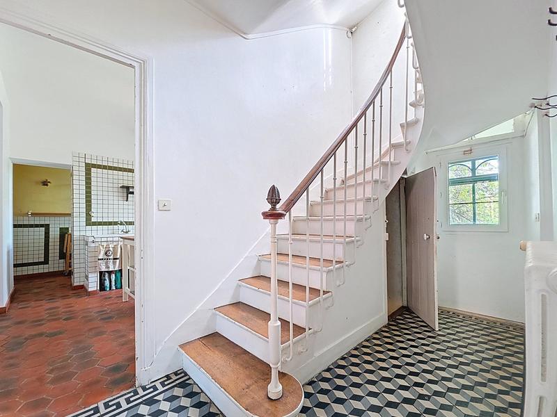 Maison - 317 m² - 9 pièces