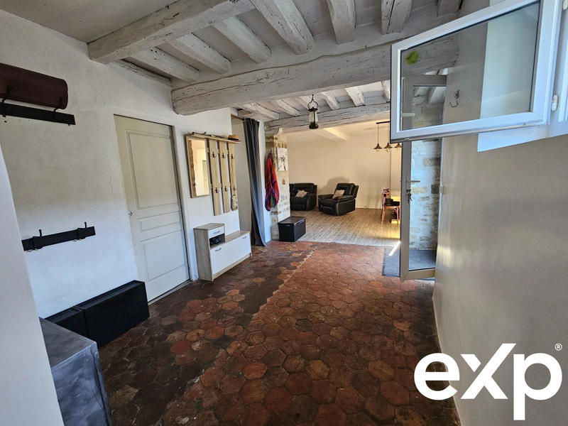 Maison traditionnelle - 180 m² - 9 pièces