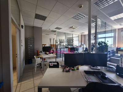 Bureau - 475 m²
