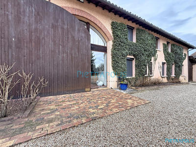 Maison ancienne - 350 m² - 13 pièces