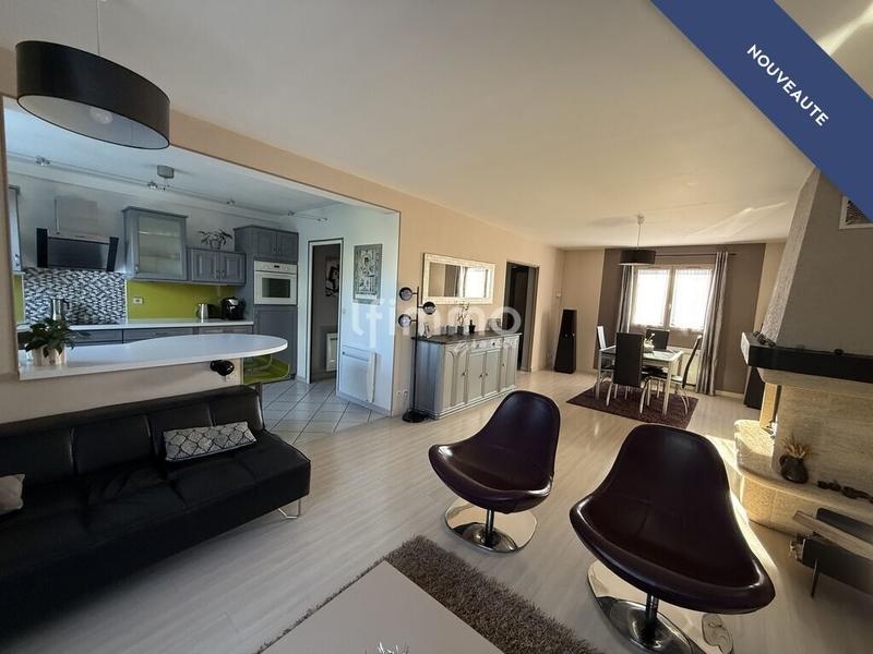 Maison - 94 m² - 5 pièces