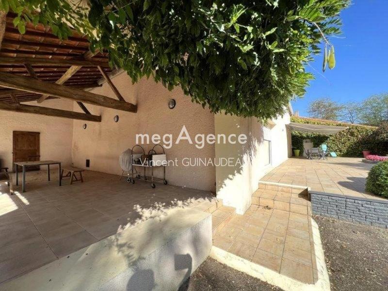 Maison - 250 m² - 7 pièces