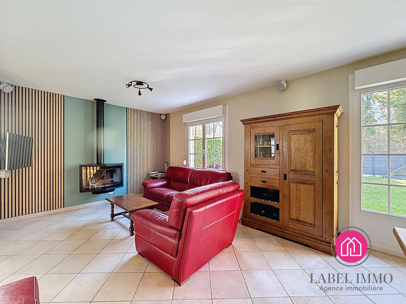 Maison - 162 m² - 9 pièces