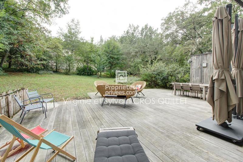 Maison - 209 m² - 7 pièces