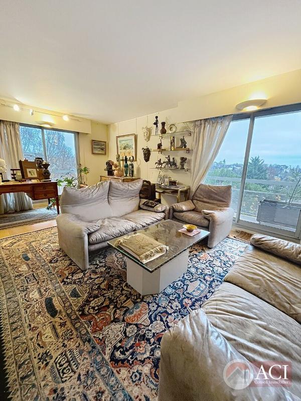 Appartement - 99 m² - 5 pièces