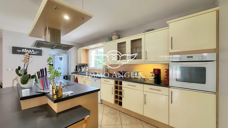 Maison - 140 m² - 6 pièces