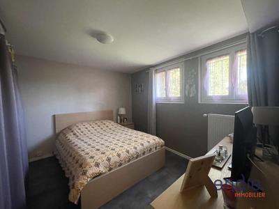 Maison - 177 m² - 8 pièces