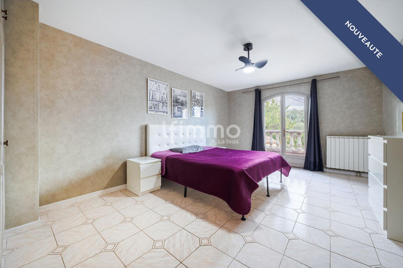 Villa - 270 m² - 6 pièces