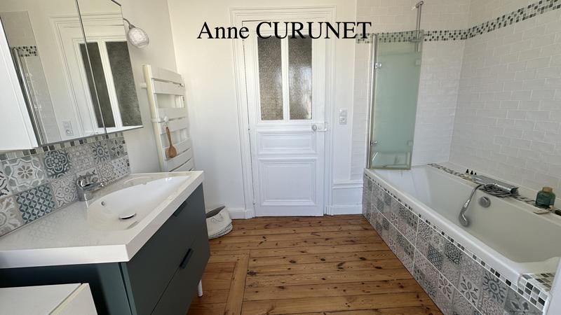 Appartement - 147 m² - 5 pièces
