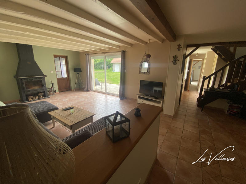 Maison traditionnelle - 211 m² - 6 pièces