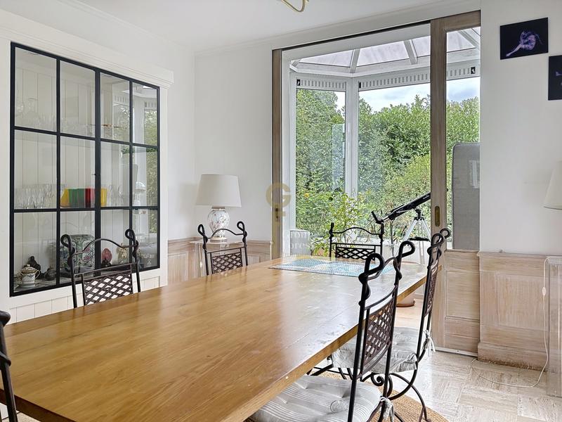 Maison - 300 m² - 10 pièces