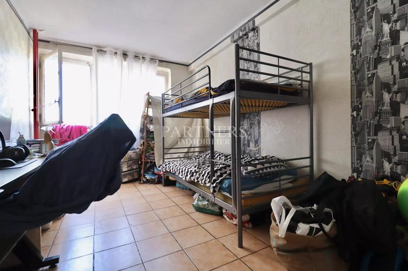 Appartement - 82 m² - 4 pièces