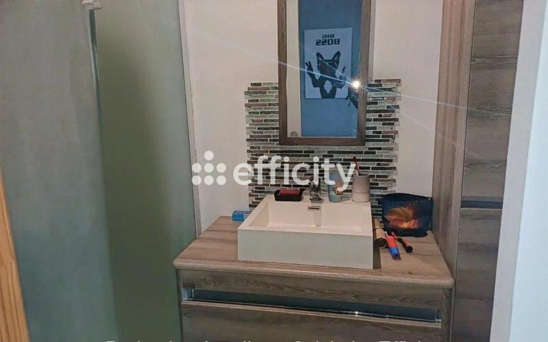 Pavillon - 250 m² - 10 pièces