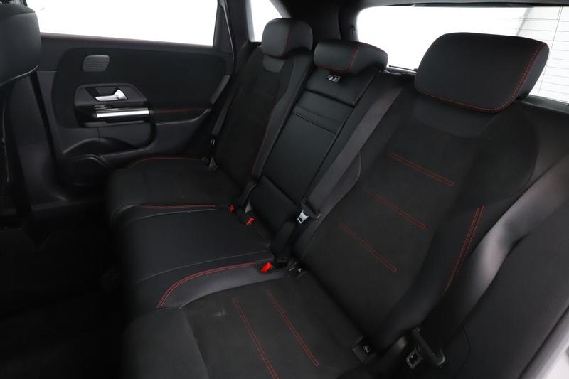 Mercedes Classe B 180 Amg Line Edition 7g-Dct 136 ch