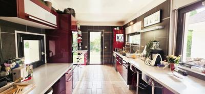 Propriété - 227 m² - 8 pièces