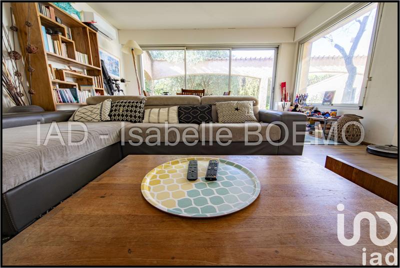 Maison - 216 m² - 9 pièces