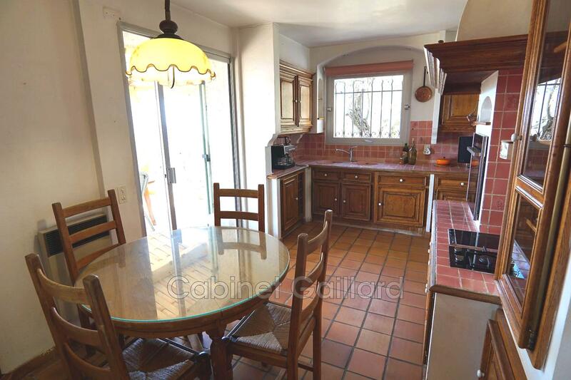 Maison - 220 m² - 6 pièces