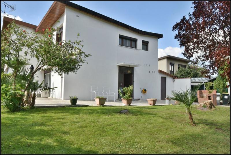Maison - 86 m² - 4 pièces