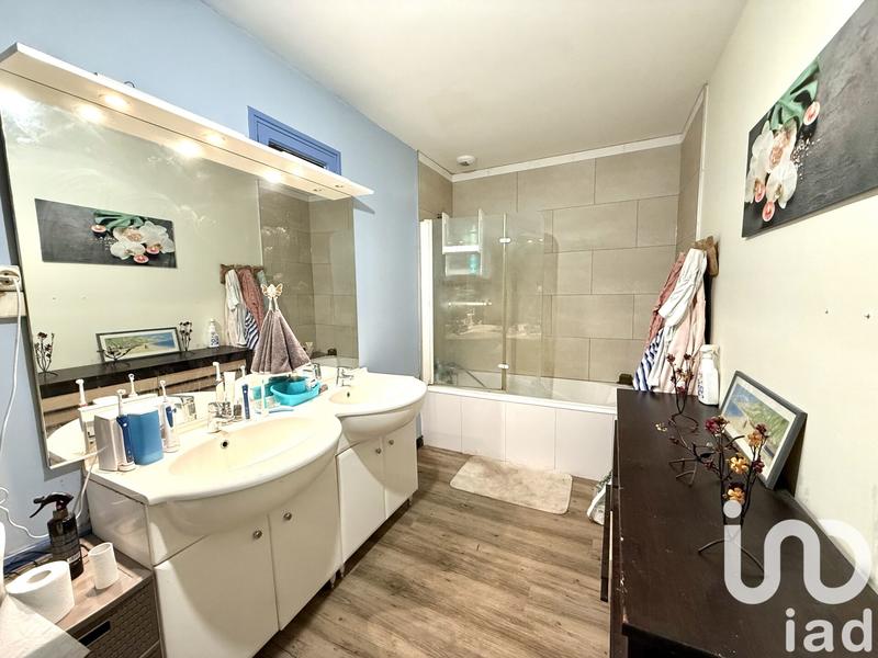 Maison - 270 m² - 11 pièces