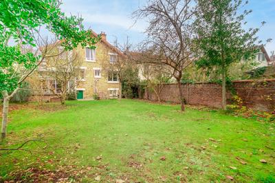 Maison - 188 m² - 8 pièces