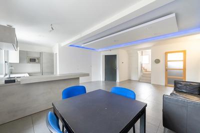 Maison - 122 m² - 5 pièces