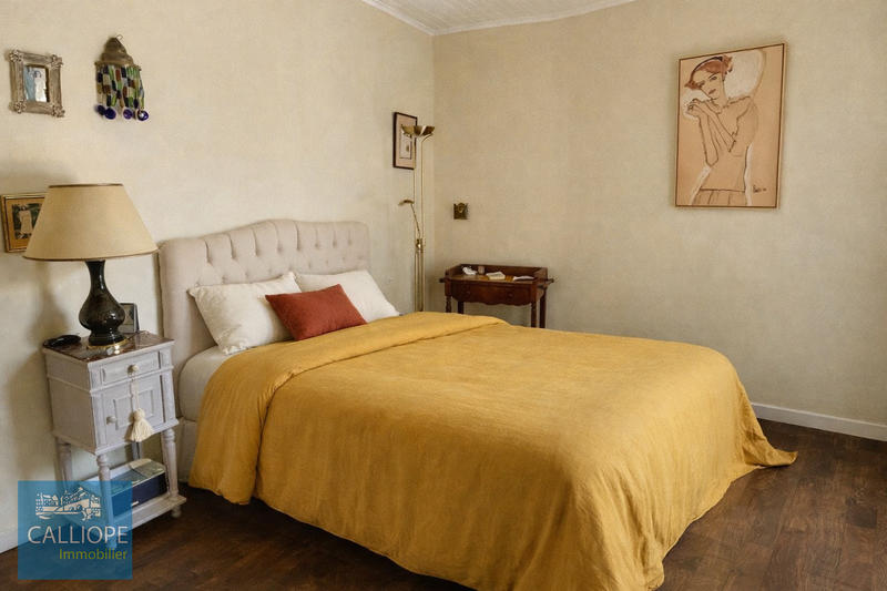 Maison - 208 m² - 8 pièces