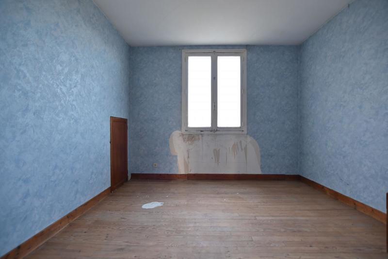 Maison - 99 m² - 6 pièces