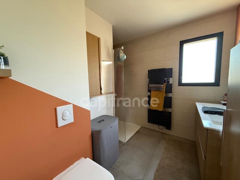 Maison - 98 m² - 4 pièces