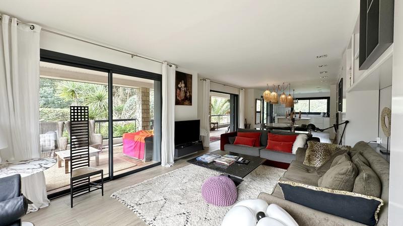 Maison contemporaine - 200 m² - 8 pièces