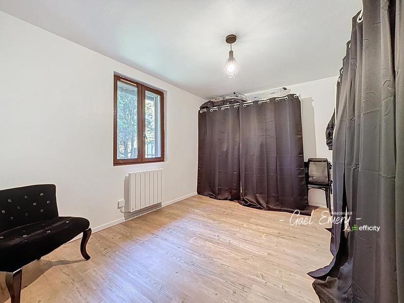 Longère - 210 m² - 7 pièces