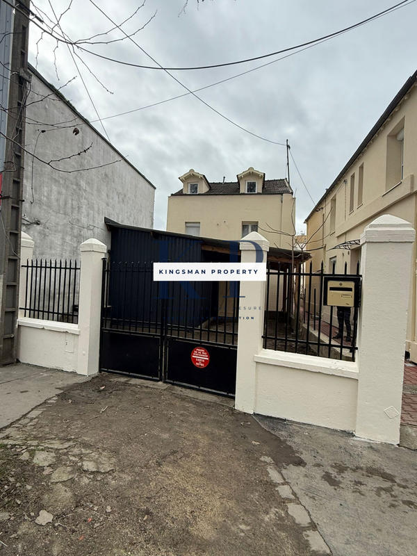 Local d'activités - 50 m²