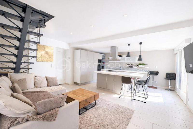 Maison en pierre - 110 m² - 5 pièces