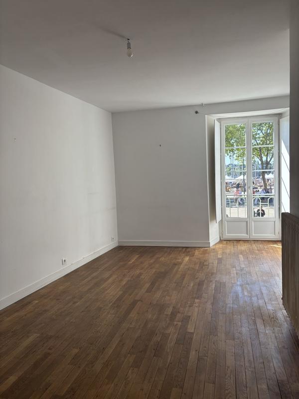 Appartement - 123 m² - 6 pièces