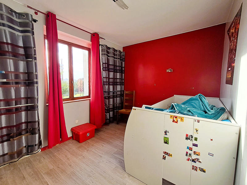 Maison - 93 m² - 5 pièces