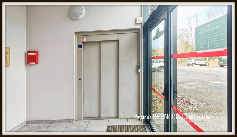 Immeuble - 900 m² - 5 pièces