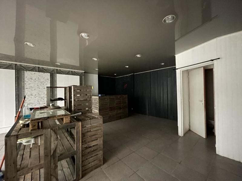 Local commercial - 53 m² - 2 pièces