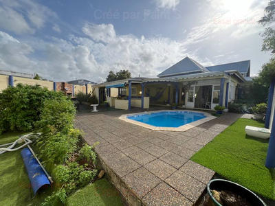 Maison - 334 m² - 12 pièces