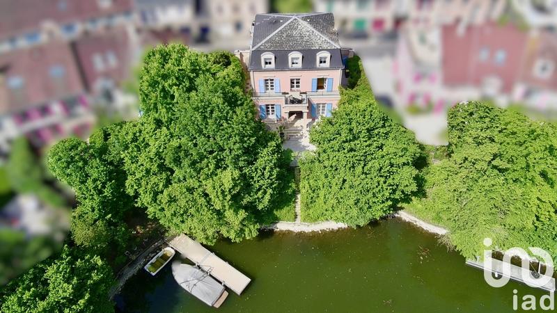 Maison - 213 m² - 8 pièces