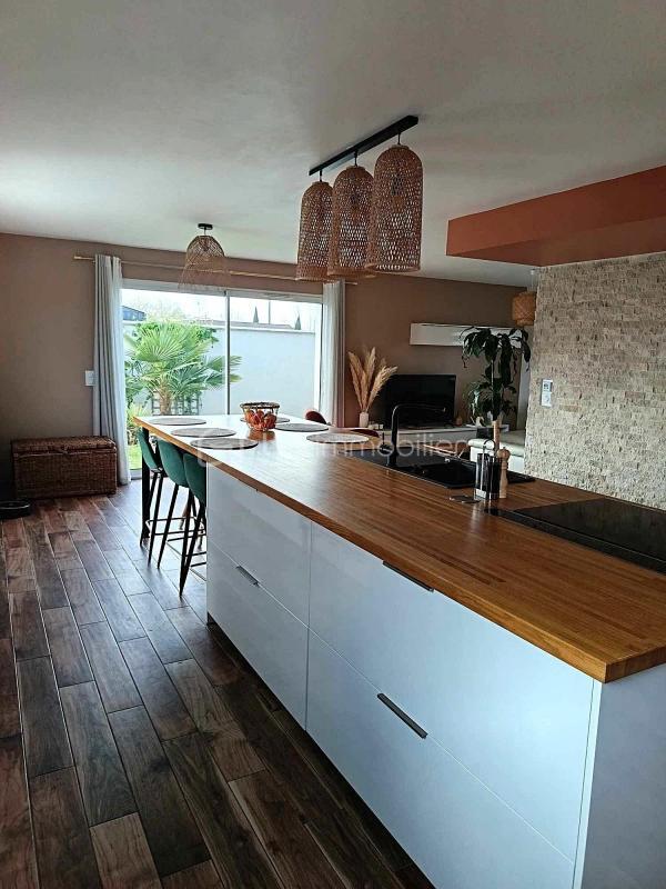 Maison - 105 m² - 4 pièces