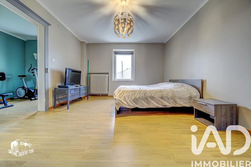 Maison - 230 m² - 7 pièces