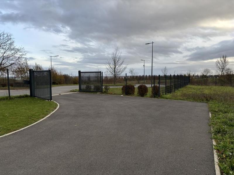 Terrain constructible - 1 500 m²