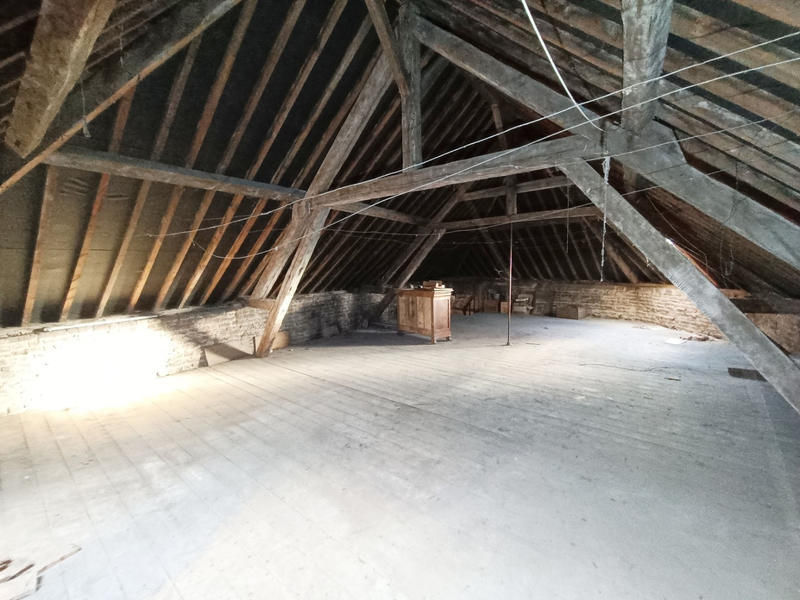 Maison - 212 m² - 5 pièces