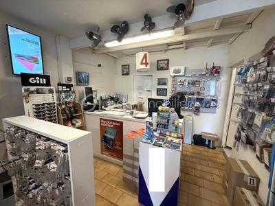 Bureau - 150 m² - 3 pièces