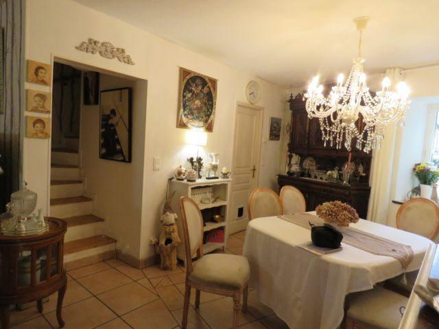 Maison - 384 m² - 17 pièces