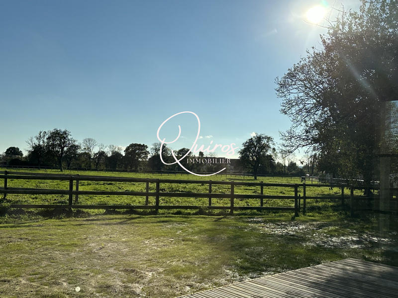 Maison - 290 m² - 8 pièces