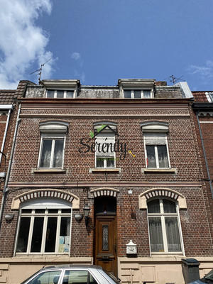 Maison - 221 m² - 13 pièces