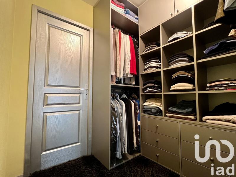 Maison - 185 m² - 9 pièces