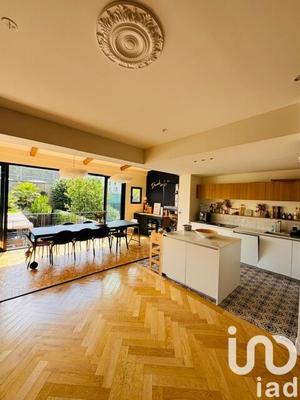 Maison de ville - 195 m² - 7 pièces
