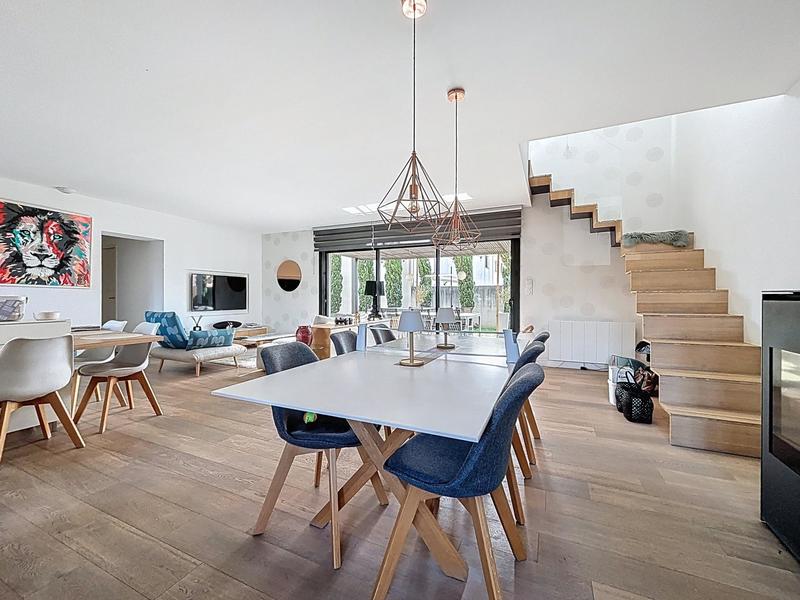 Maison - 145 m² - 5 pièces