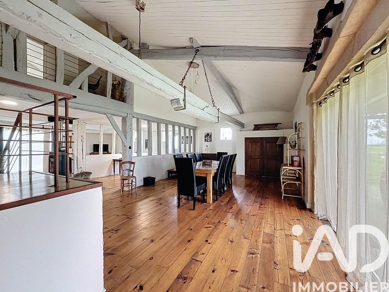 Maison - 208 m² - 5 pièces